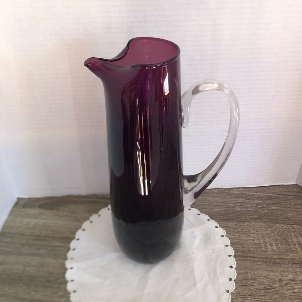 Vtg Hand Blown Amethyst Glass Pitcher - Picture 16 of 16
